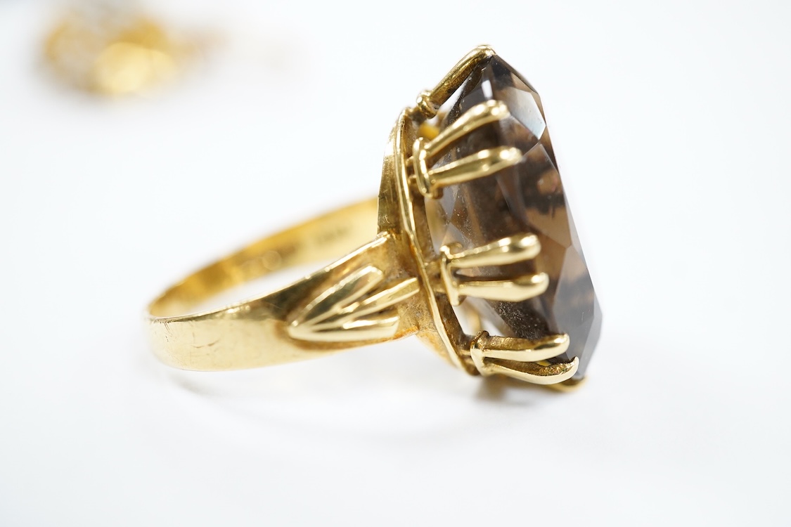 A yellow metal stick pin, the terminal modelled as a Knight's arm holding a scroll(a.f.), 79mm, together with two pairs of yellow metal and gem set ear clips including 9ct and opal doublet.